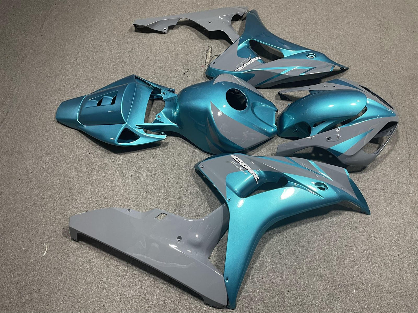 HONDA CBR1000RR 06-07 Fairing Kit - Turquoise & Silver