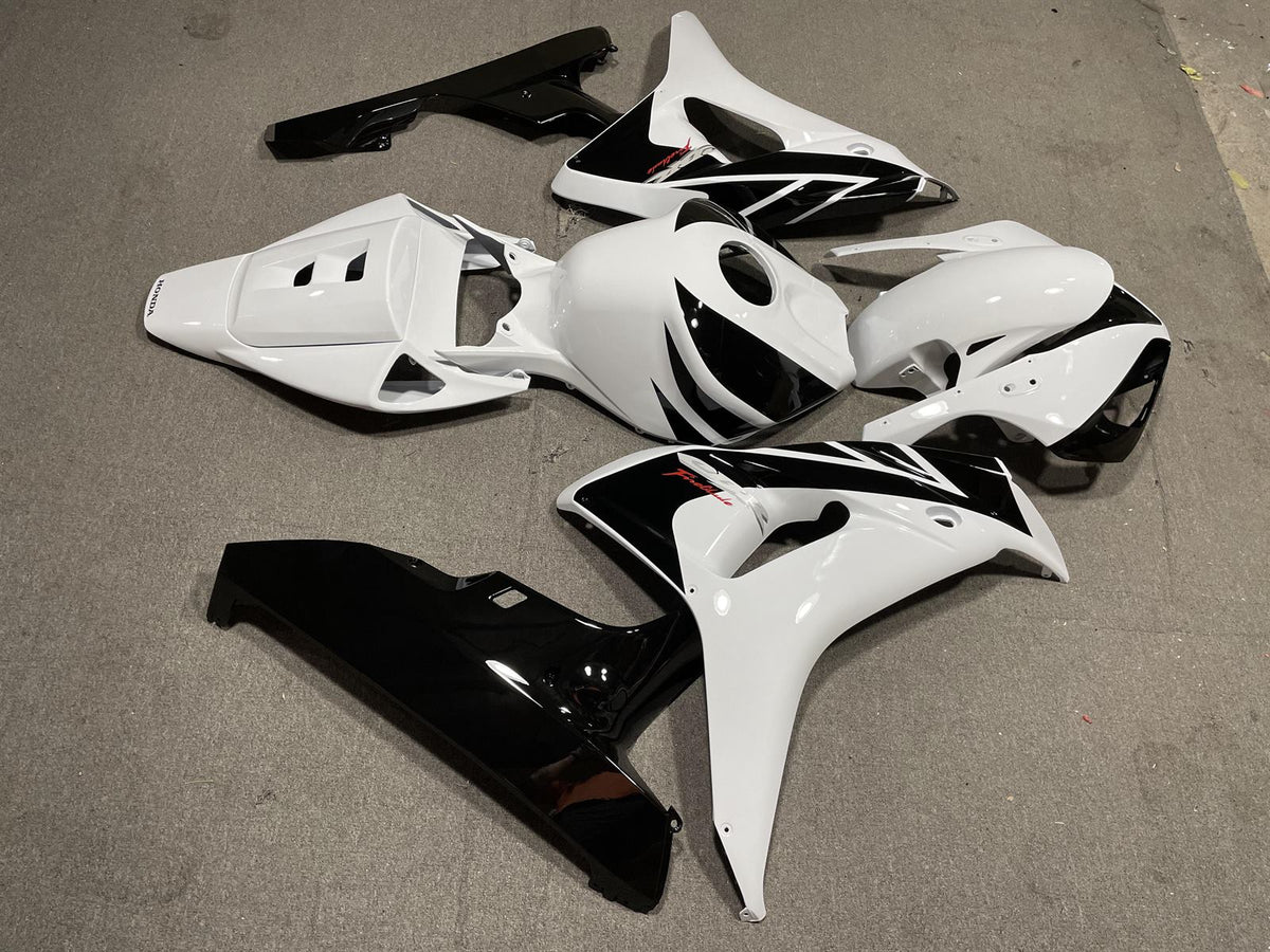 HONDA CBR1000RR 06-07 Fairing Kit - White & Black