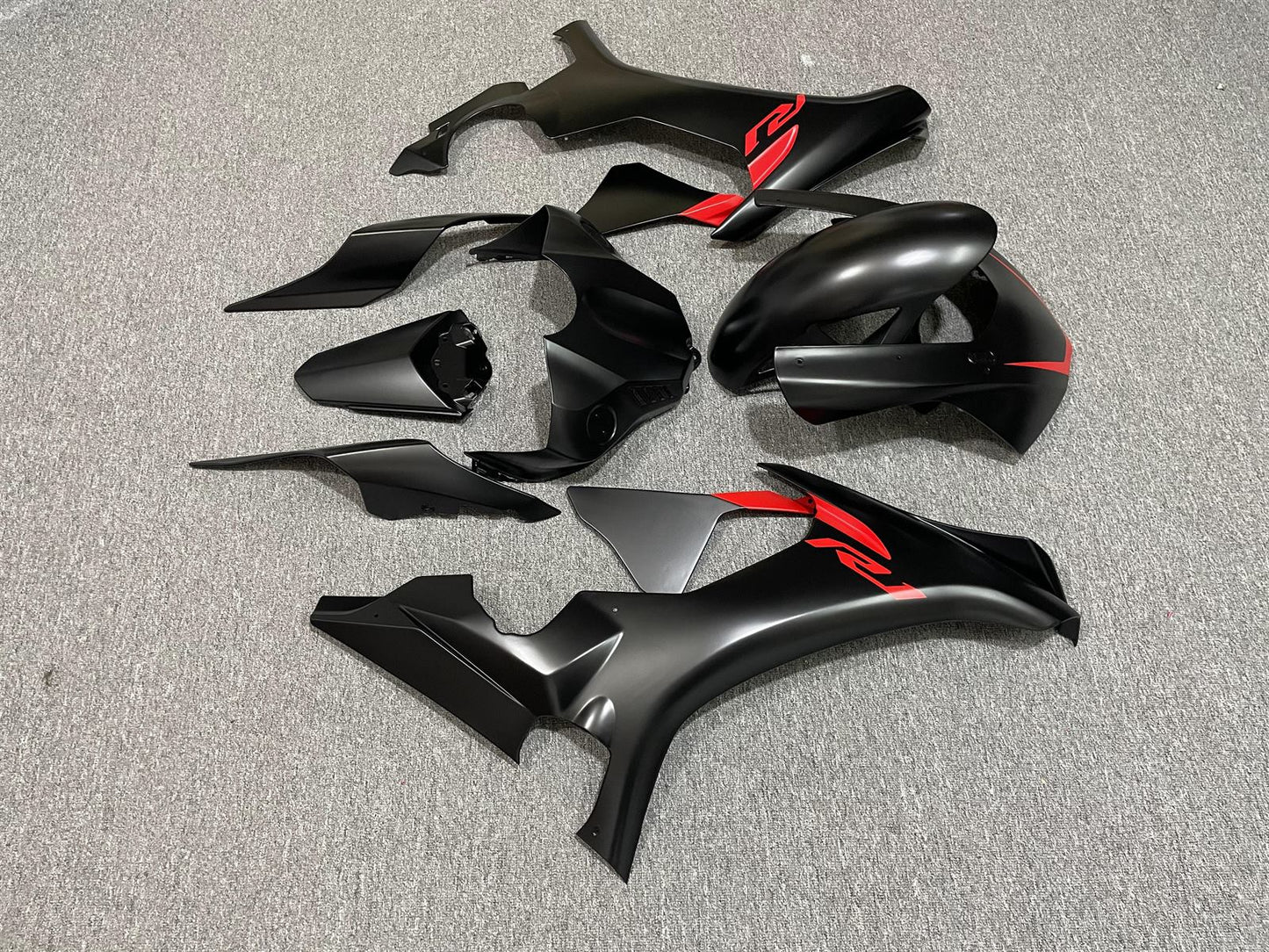YAMAHA YZF R1 15-19 Fairing Kit - Gloss Black & Red Line