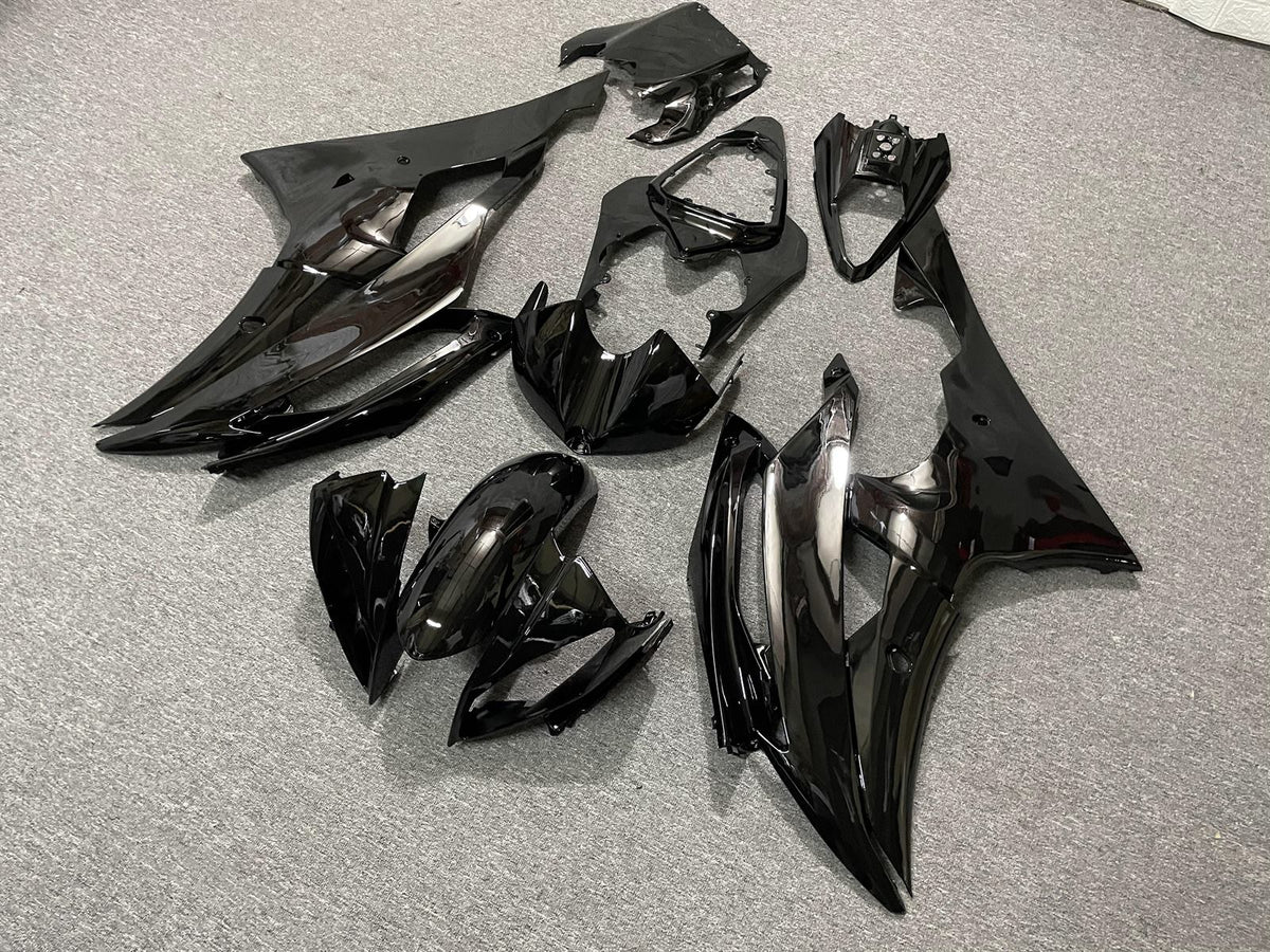 YAMAHA YZF R6 08-16 Fairing Kit - Gloss Black
