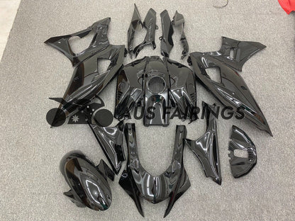 Yamaha R7 Fairing Kit 17 - 25