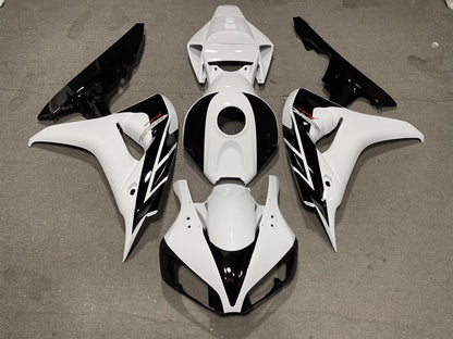 HONDA CBR1000RR 06-07 Fairing Kit - White & Black