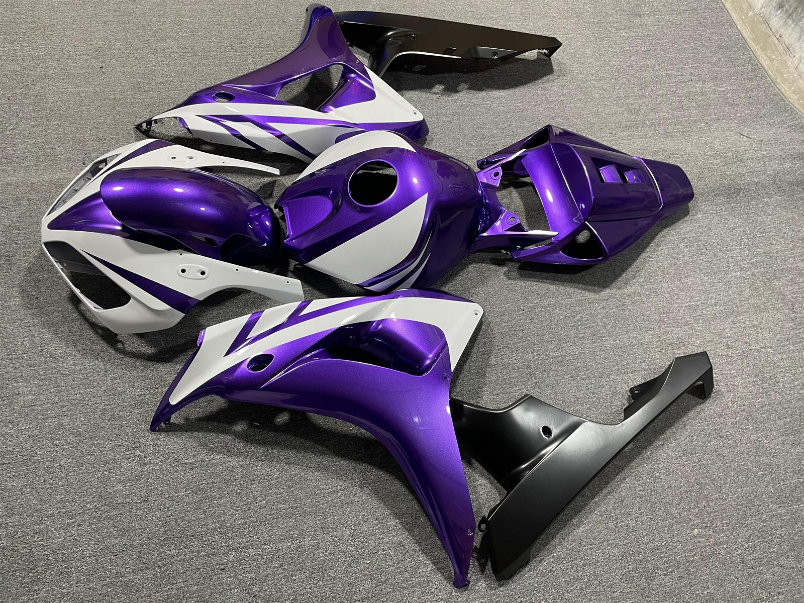 HONDA CBR1000RR 06-07 Fairing Kit - Purple & White