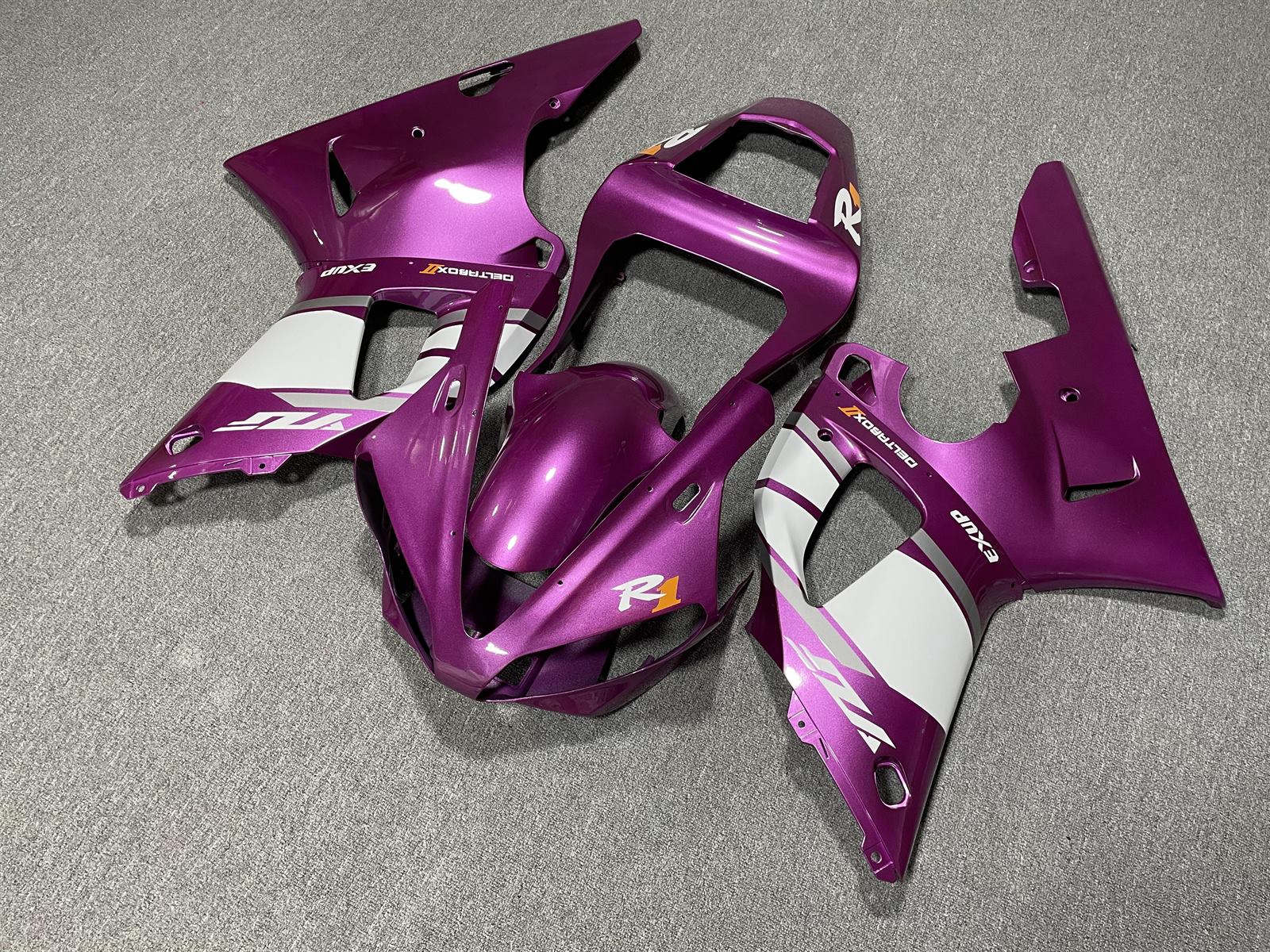 YAMAHA YZF R1 00-01 Fairing Kit - Magenta & White