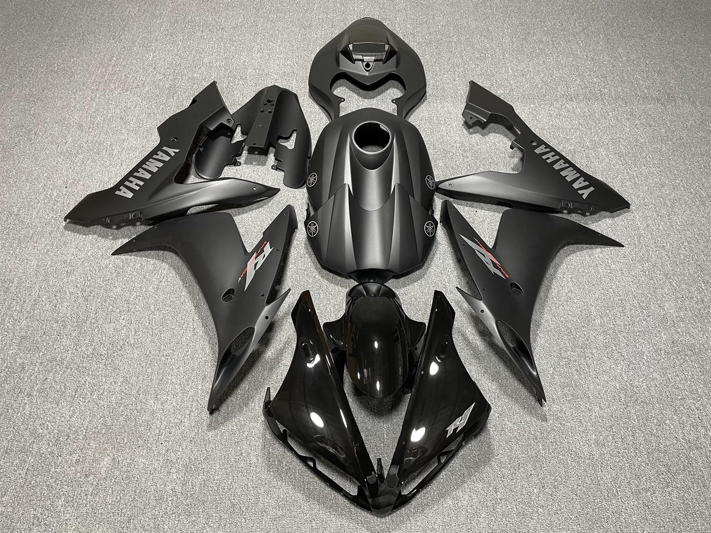 YAMAHA YZF R1 04-06 Fairing Kit - Matte Black & Grey