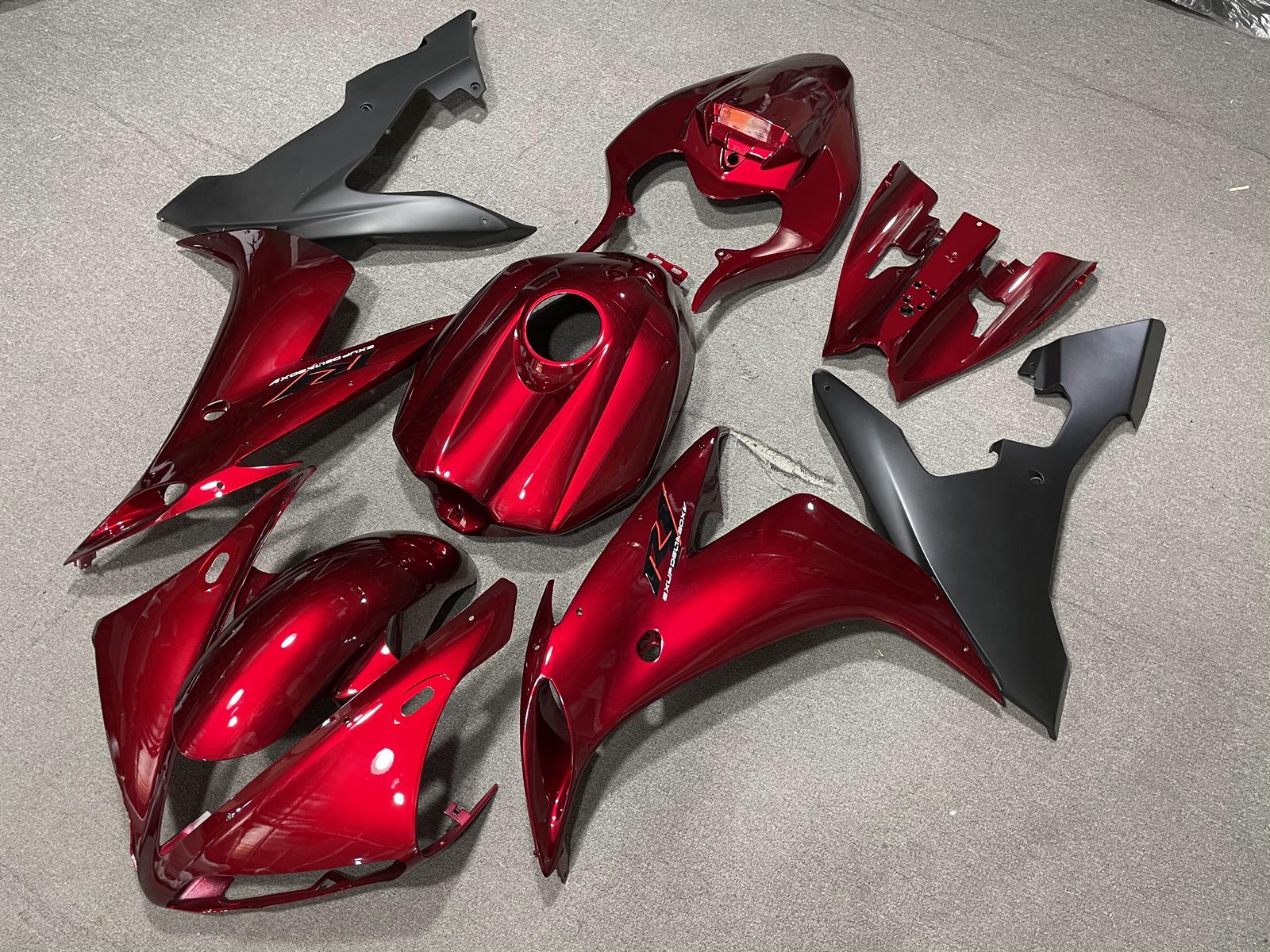 YAMAHA YZF R1 04-06 Fairing Kit - Candy Red & Black
