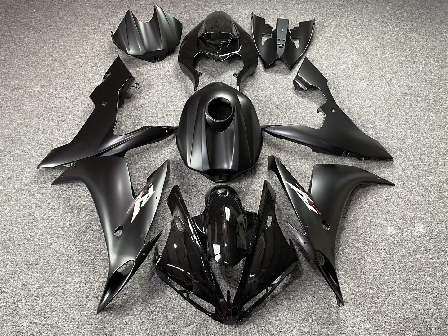 YAMAHA YZF R1 04-06 Fairing Kit - Matte Black
