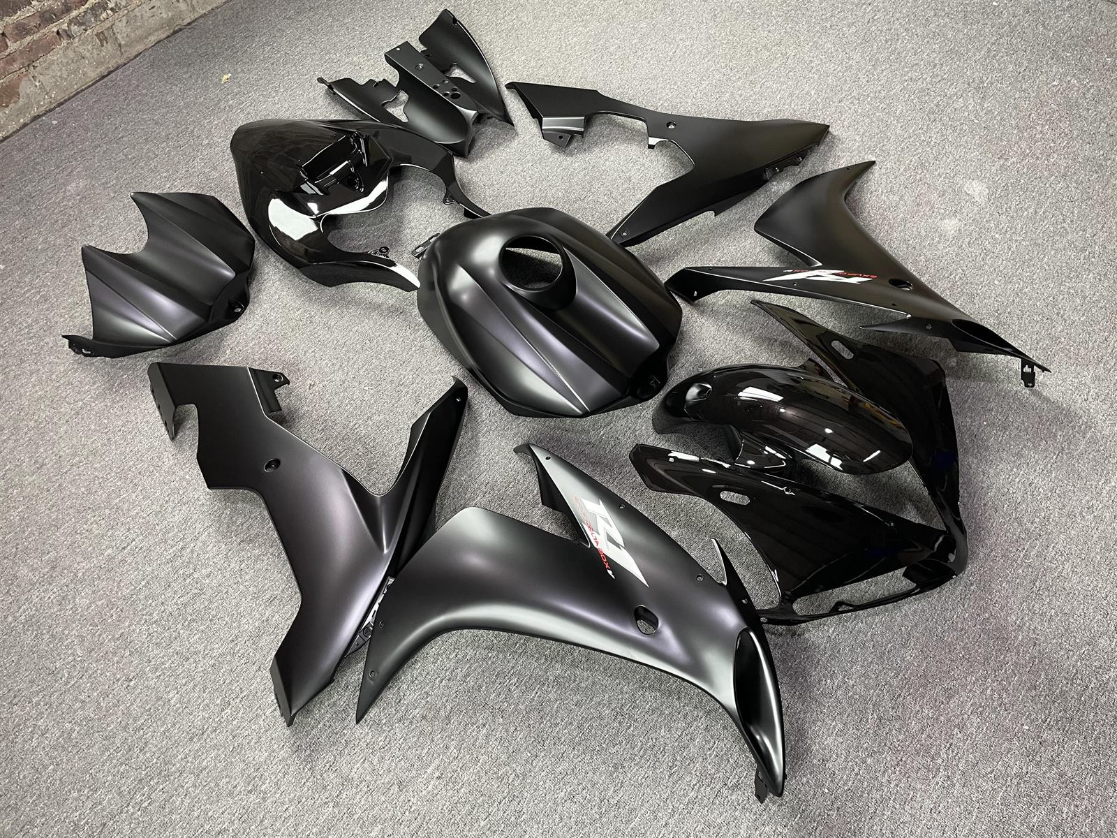 YAMAHA YZF R1 04-06 Fairing Kit - Matte Black