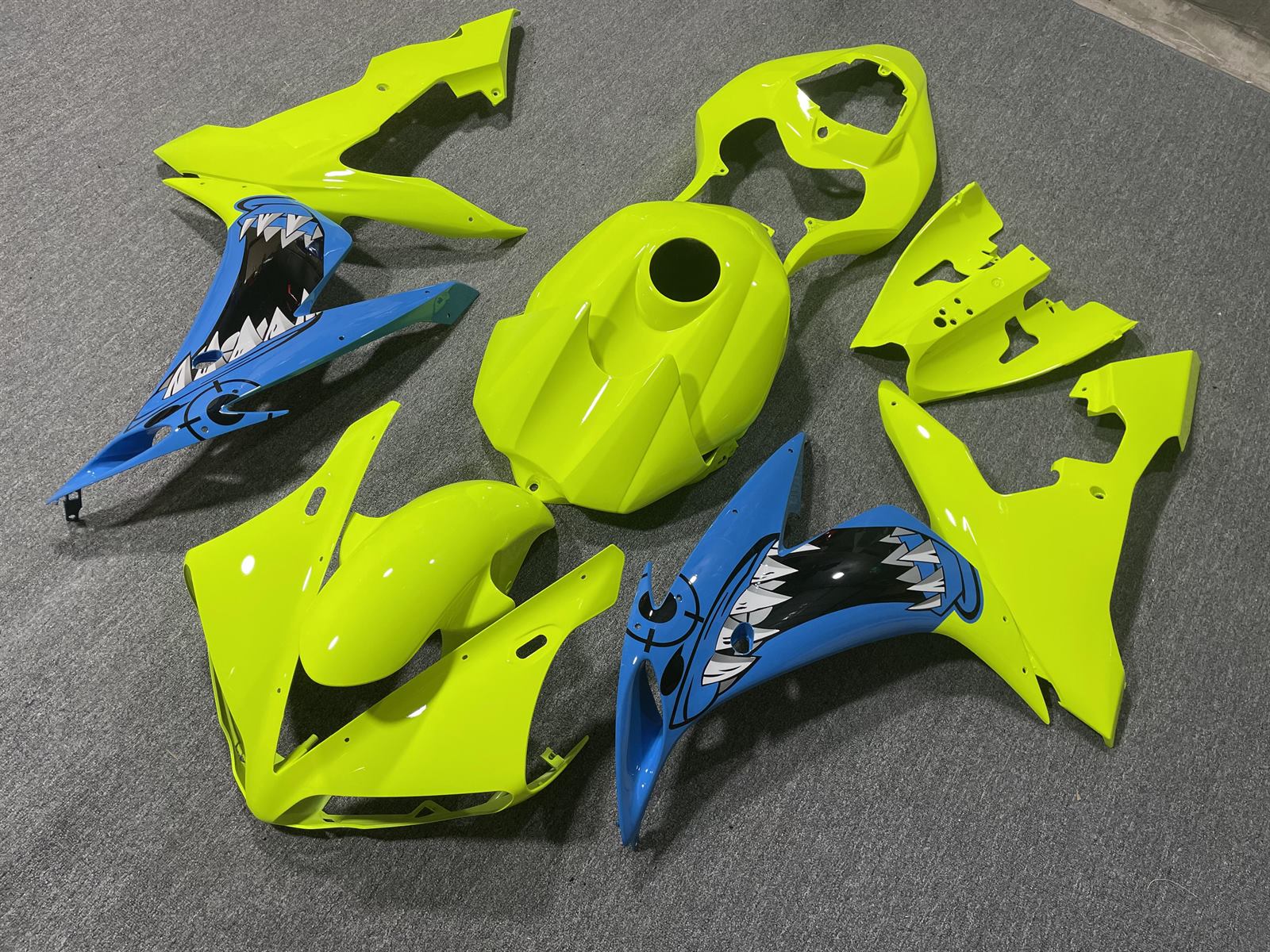 YAMAHA YZF R1 04-06 Fairing Kit - Fluoro Yellow Shark Race
