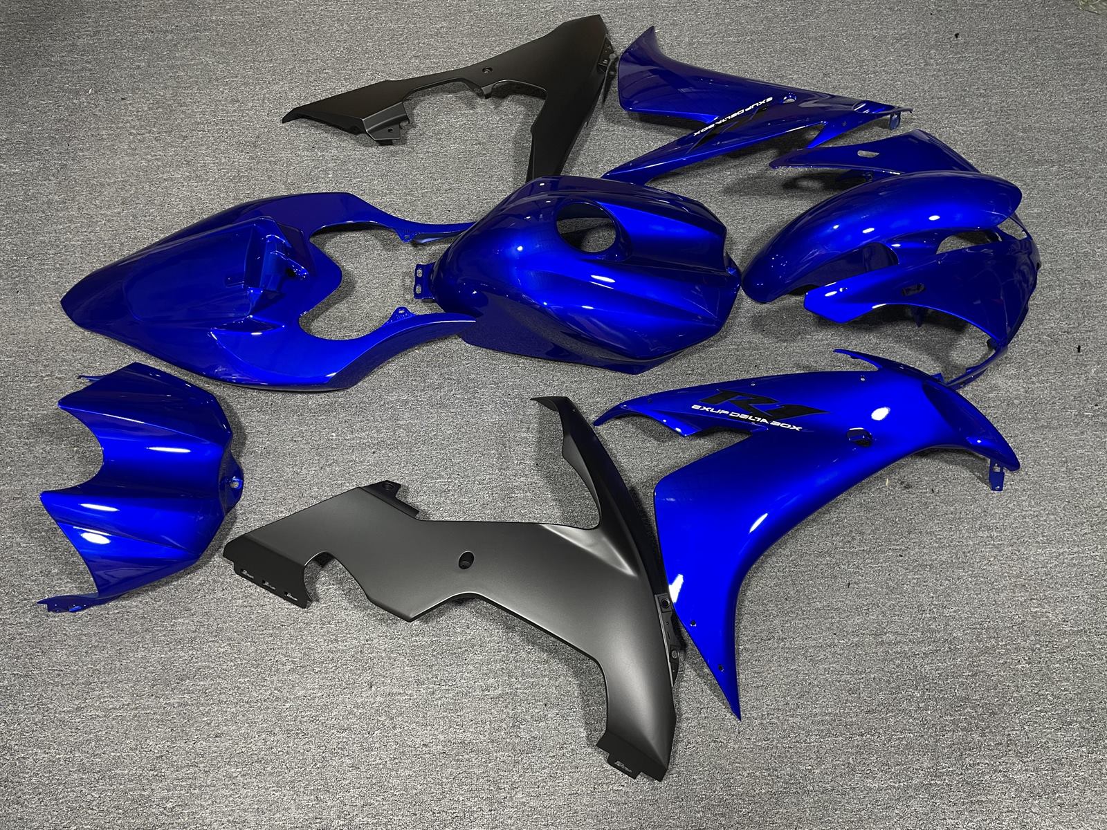 YAMAHA YZF R1 04-06 Fairing Kit - Blue & Black