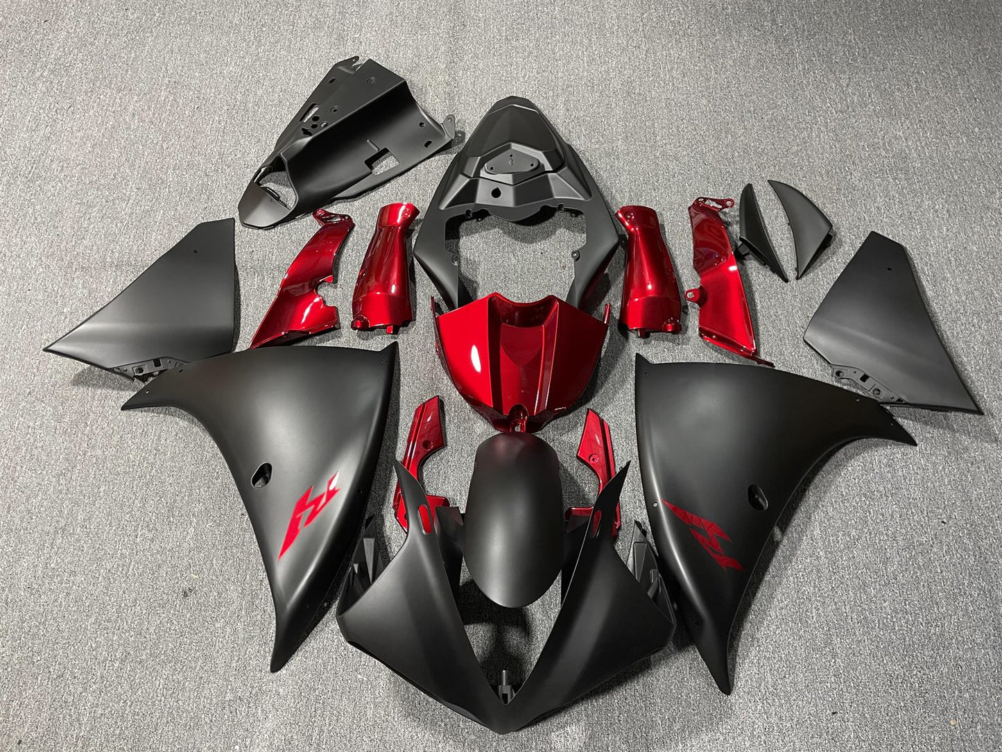 YAMAHA YZF R1 09-11 Fairing Kit - Candy Red & Matte Black