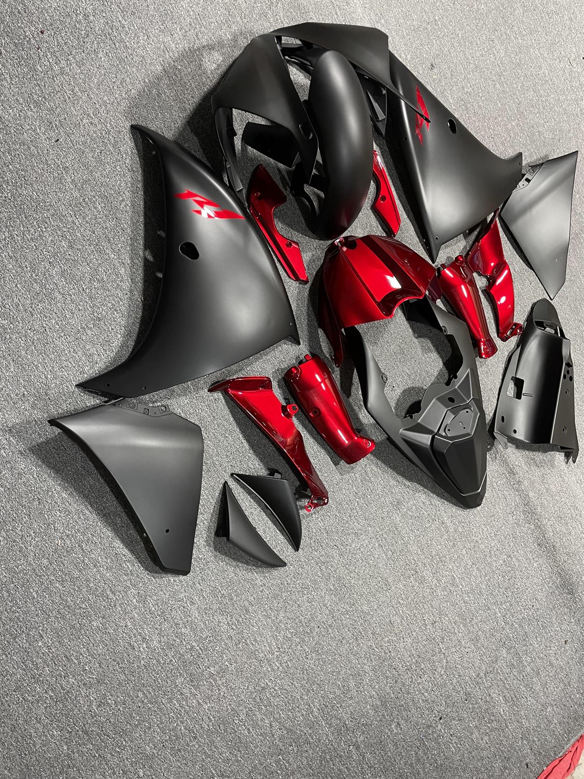 YAMAHA YZF R1 09-11 Fairing Kit - Candy Red & Matte Black