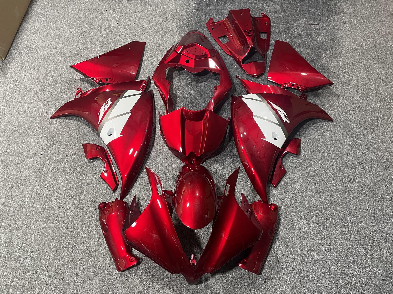 YAMAHA YZF R1 12-14 Fairing Kit - Candy Red & White