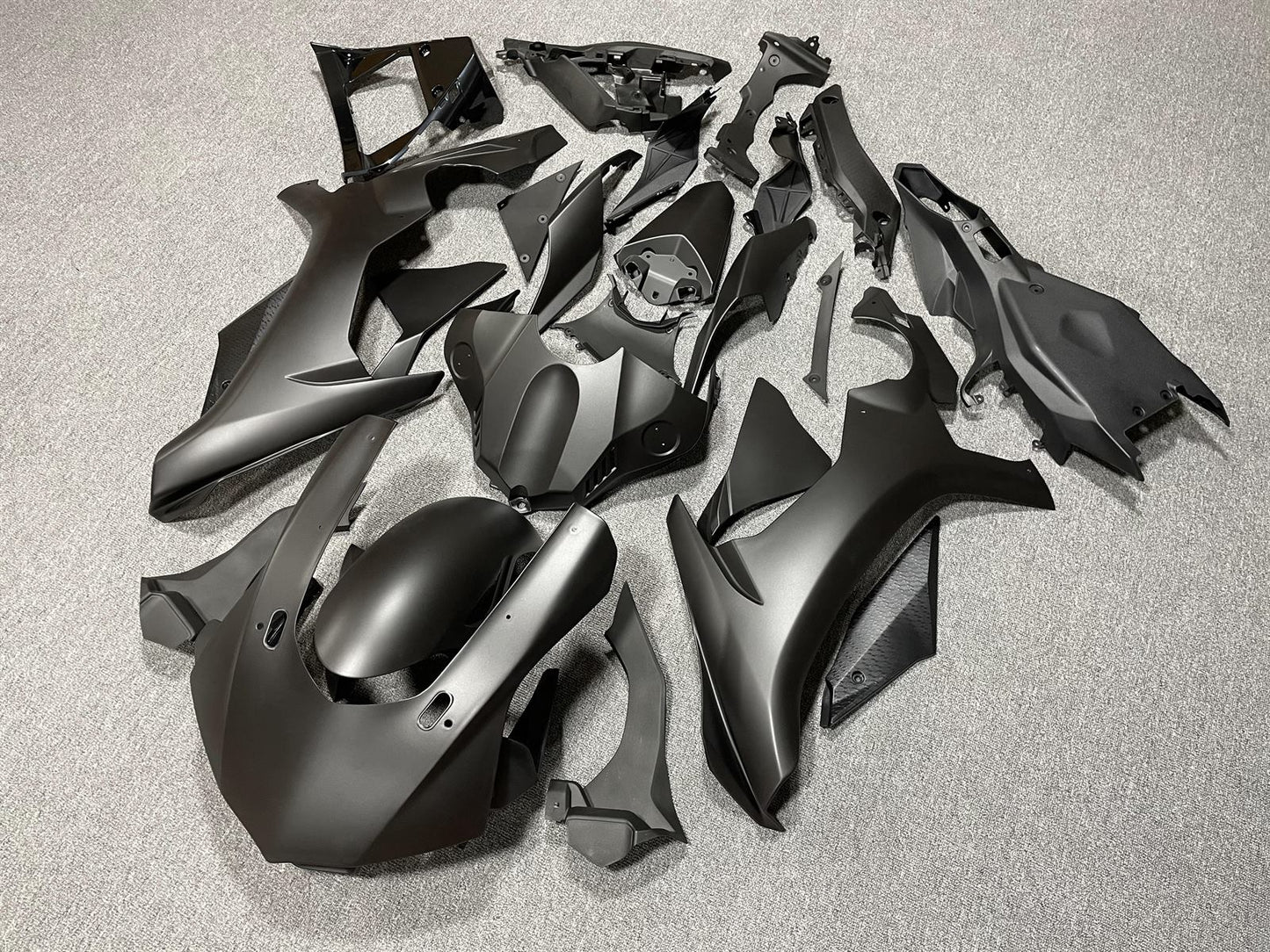 YAMAHA YZF R1 15-19 Fairing Kit - Matte Black