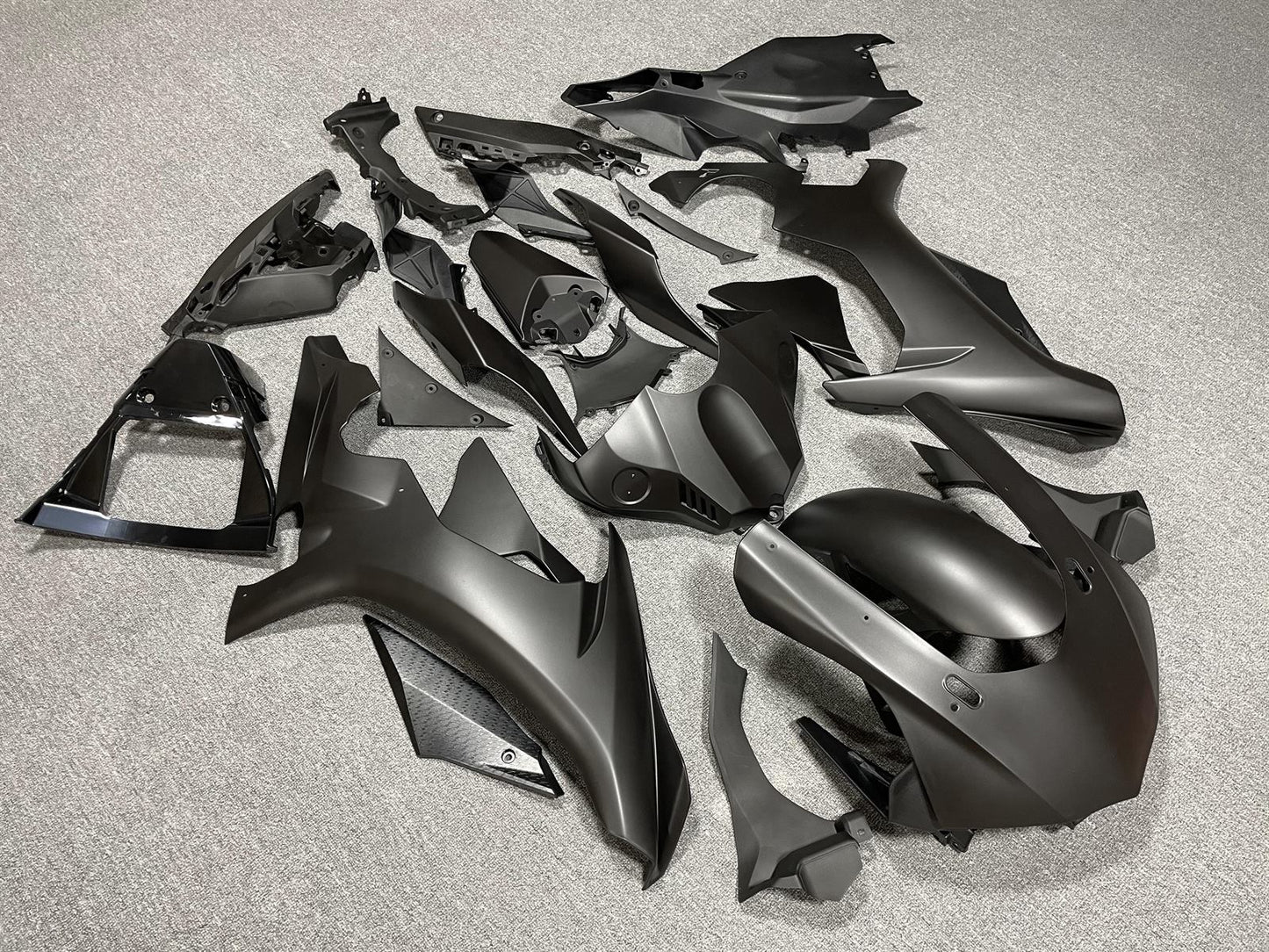 YAMAHA YZF R1 15-19 Fairing Kit - Matte Black