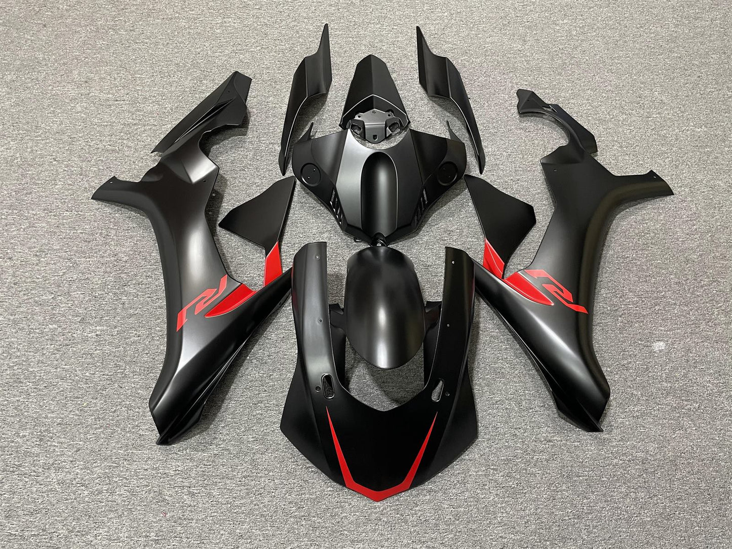 YAMAHA YZF R1 15-19 Fairing Kit - Gloss Black & Red Line