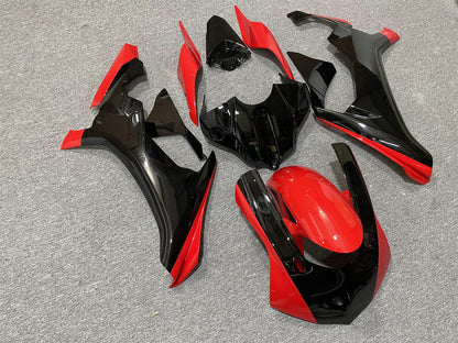 YAMAHA YZF R1 15-19 Fairing Kit - Red & Black