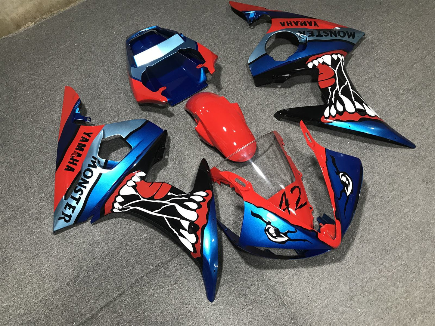 YAMAHA YZF R6 03-04 Fairing Kit - Red Blue & Black Shark Race
