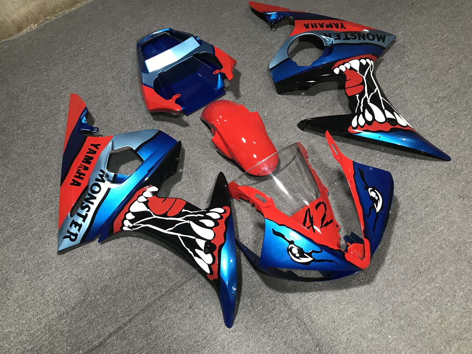 YAMAHA YZF R6 03-04 Fairing Kit - Red Blue & Black Shark Race