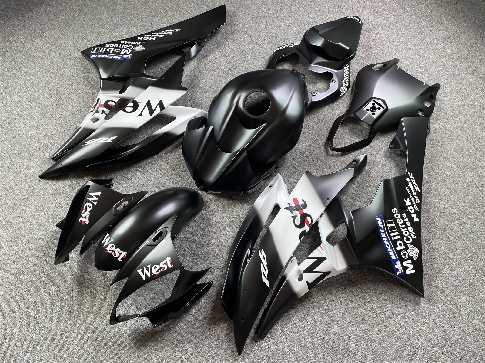 YAMAHA YZF R6 06-07 Fairing Kit - Black & White Sponsor Livery