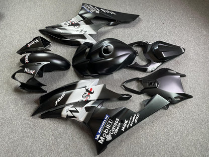 YAMAHA YZF R6 06-07 Fairing Kit - Black & White Sponsor Livery